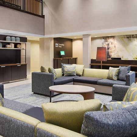 Courtyard By Marriott Springfield Airport Hotel Екстериор снимка