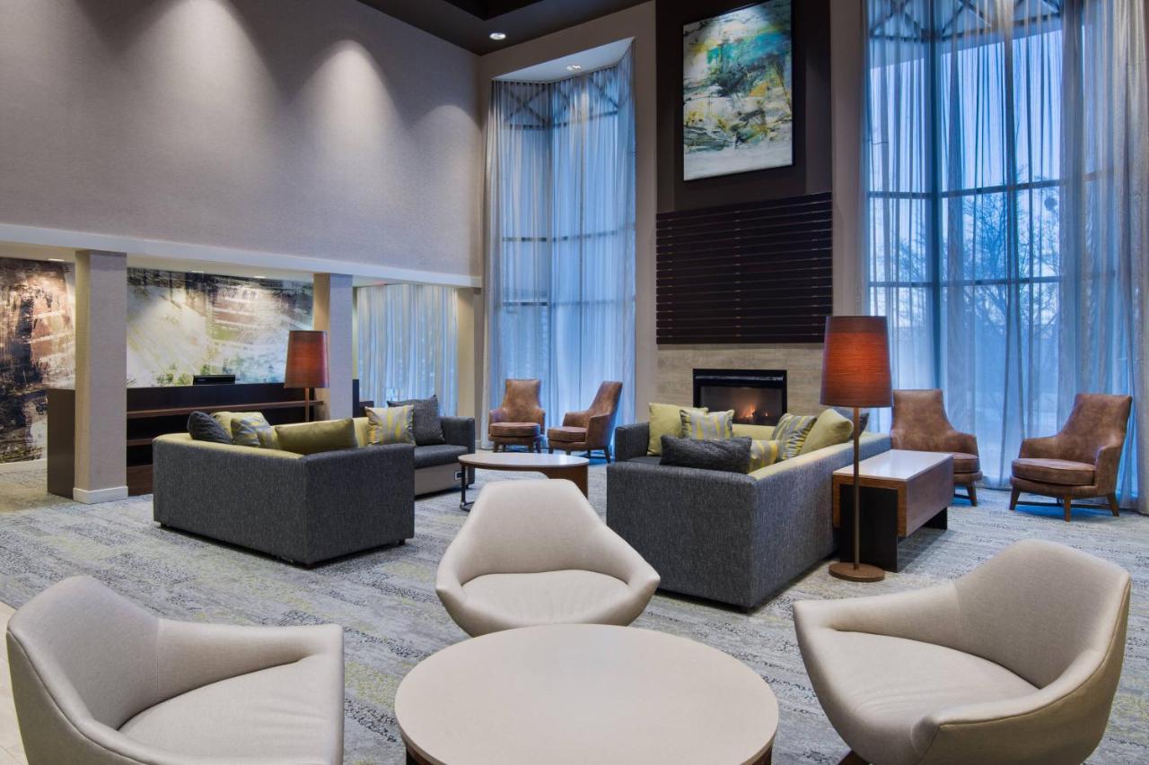 Courtyard By Marriott Springfield Airport Hotel Екстериор снимка