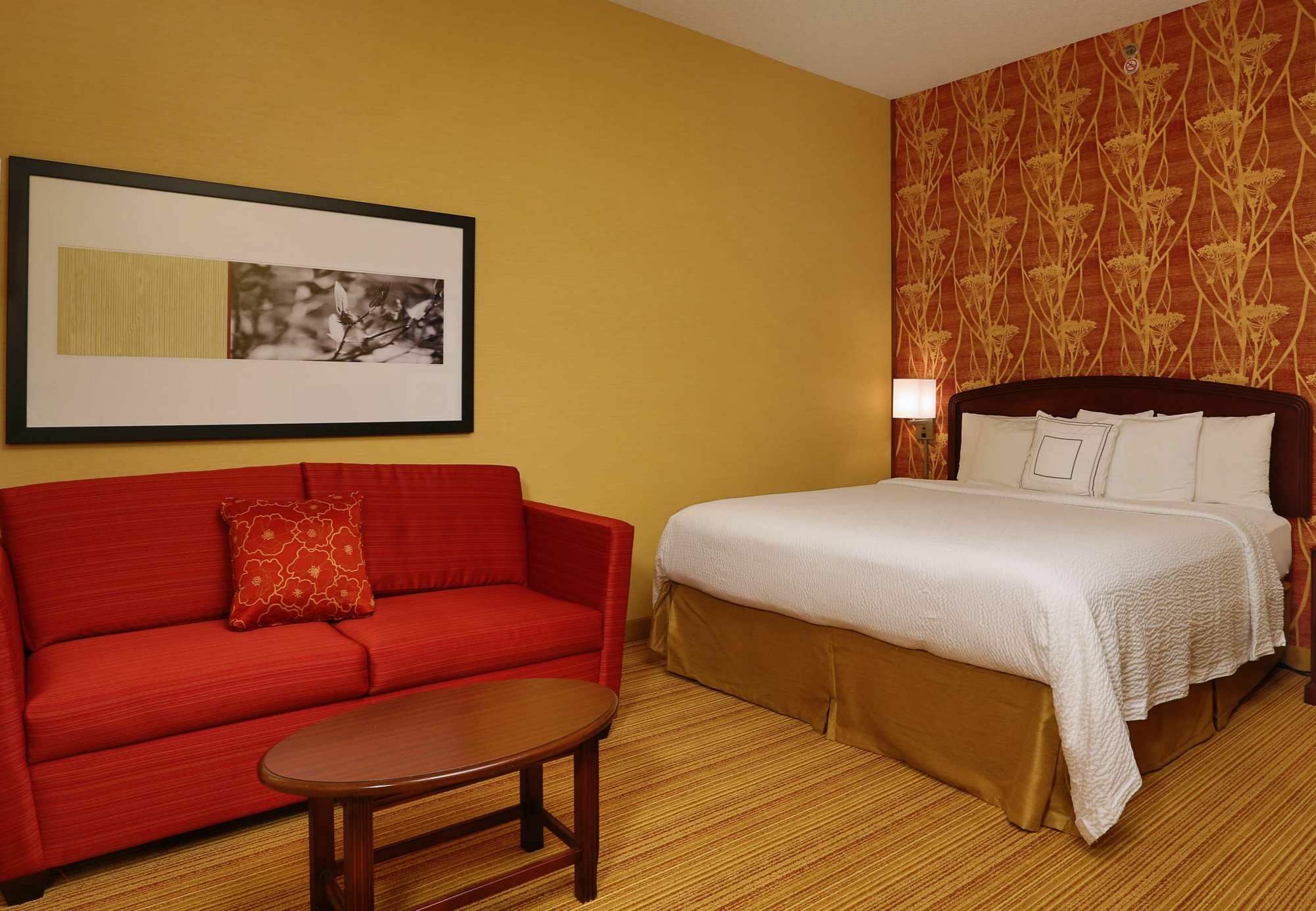 Courtyard By Marriott Springfield Airport Hotel Екстериор снимка